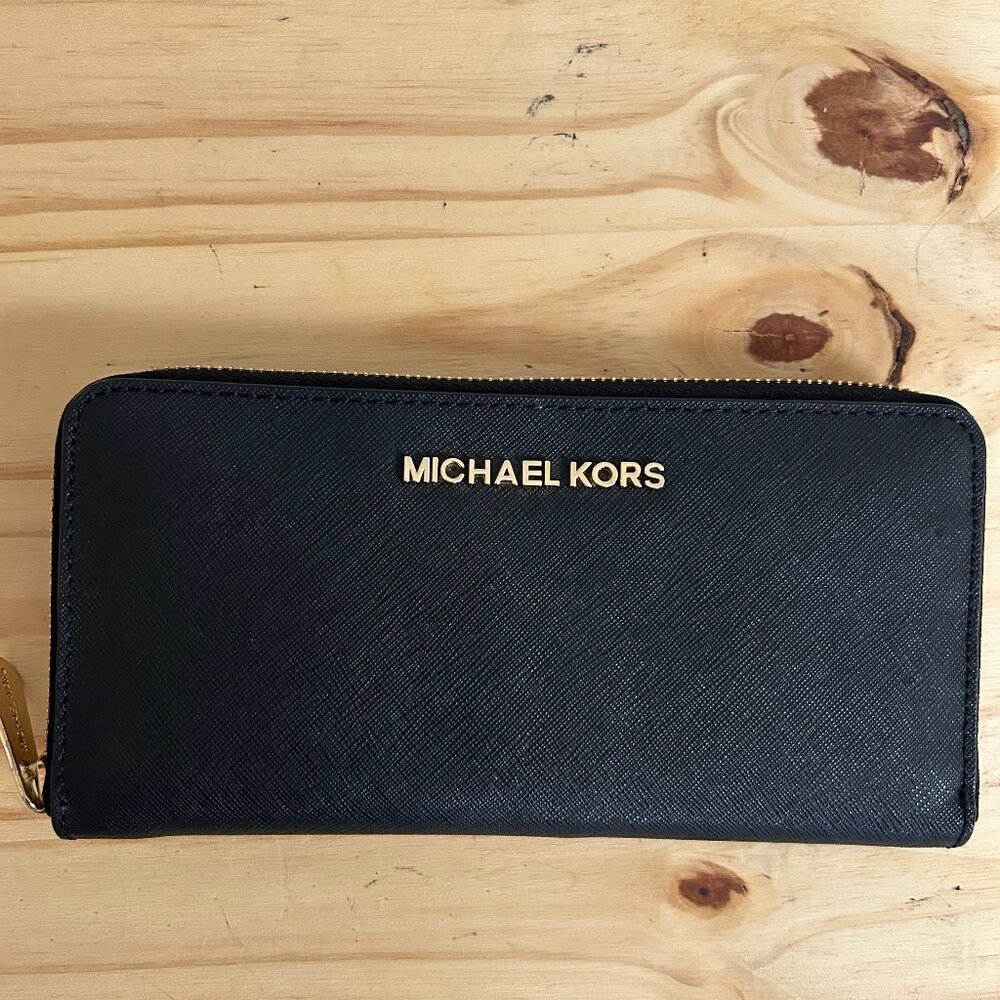 Michael Kors Saffiano Leather Textured Wallet/Clutch